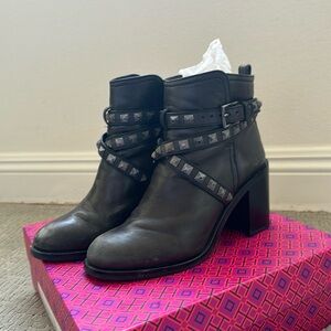 Tory Burch Boots size 9